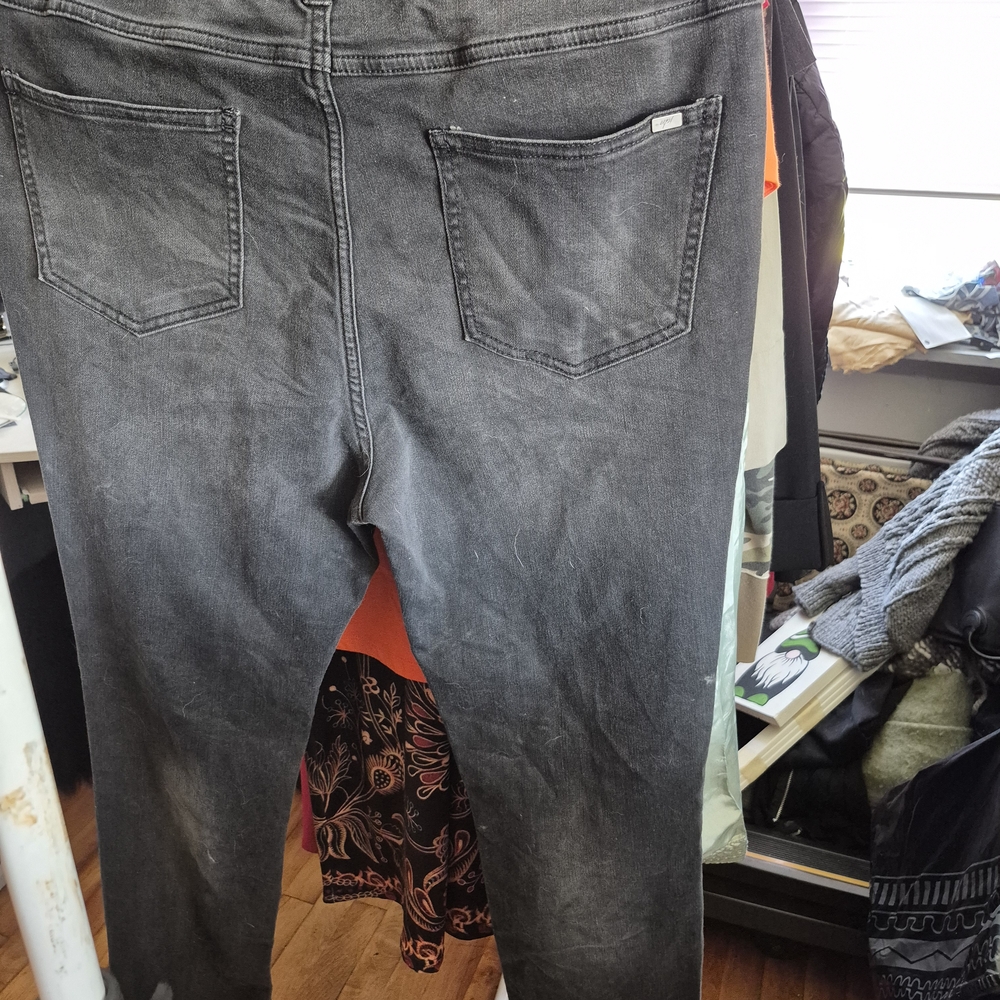 Classic Black Straight Leg Jeans